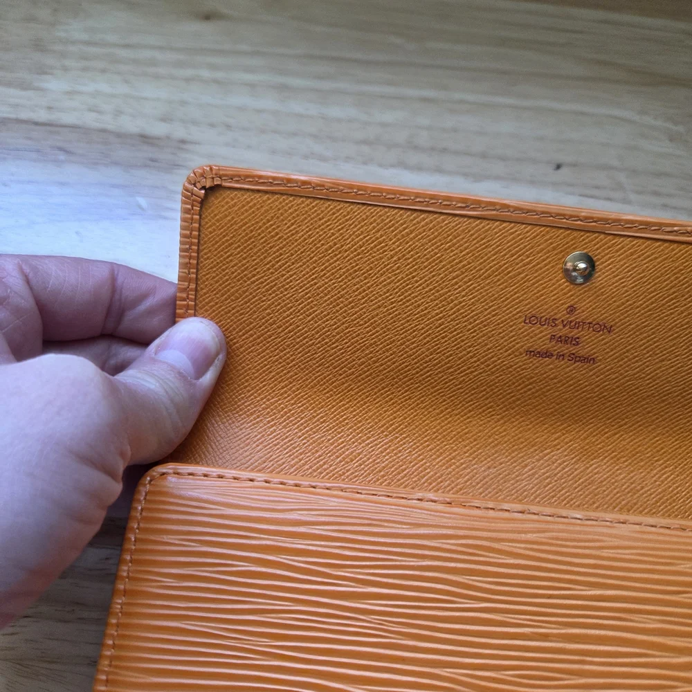 Louis Vuitton Orange Epi Leather Chain Wallet Trifold With Authentication Letter - Picture 14 of 16